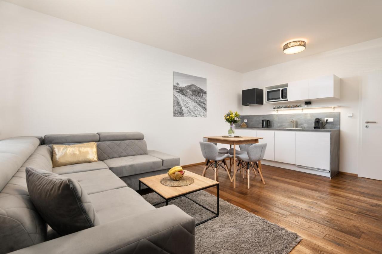 Apartmany Horska, Vrchlabi Luaran gambar